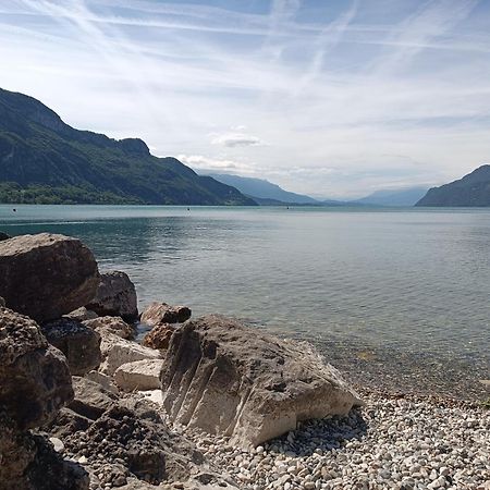 Du Vent Dans Les Arbres -120M2 Belle Vue Sur Le Lac Chindrieux الغرفة الصورة